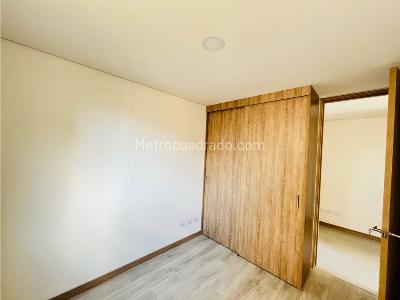 Apartamento de 3 alcobas en venta en San Jose, Sabaneta, 78 m² · foto 8 de 20