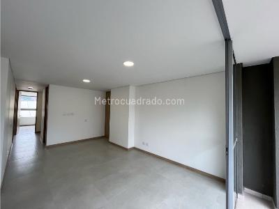 Apartamento de 3 alcobas en venta en San Jose, Sabaneta, 78 m² · foto 10 de 20