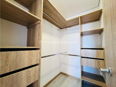 Apartamento de 3 alcobas en venta en San Jose, Sabaneta, 78 m² · foto 17 de 20
