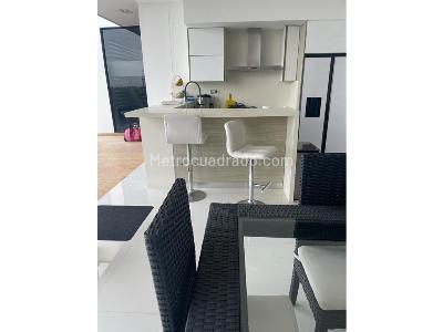 Casa de 5 alcobas en venta en Ciudad Jardin, Cali, 1050 m² · foto 2 de 6