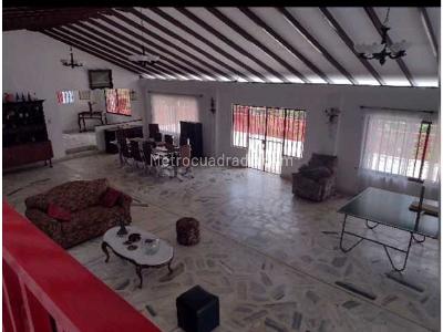 Casa de 5 alcobas en venta en Montebello, Cali · foto 3 de 20