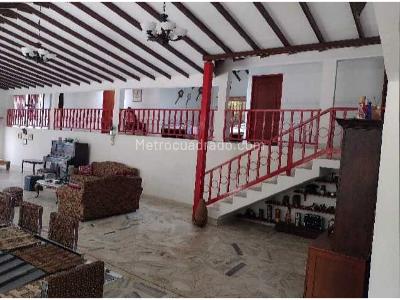 Casa de 5 alcobas en venta en Montebello, Cali · foto 4 de 20