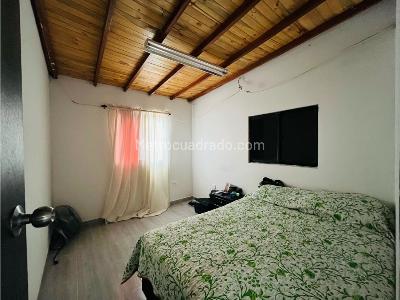Casa de 5 alcobas en venta en Cabañitas, Bello, 250 m² · foto 6 de 16