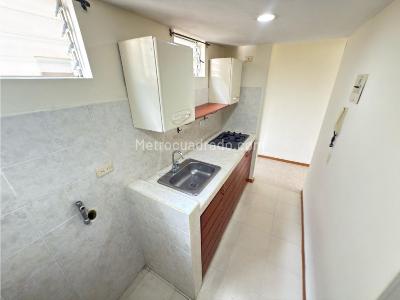 Apartamento de 2 alcobas en venta en Prados Del Limonar, Cali, 64 m² · foto 2 de 12