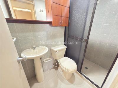 Apartamento de 2 alcobas en venta en Prados Del Limonar, Cali, 64 m² · foto 11 de 12