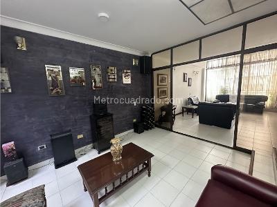 Casa de 4 alcobas en venta en El Ingenio, Cali, 350 m² · foto 2 de 20