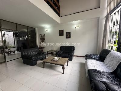 Casa de 4 alcobas en venta en El Ingenio, Cali, 350 m² · foto 3 de 20