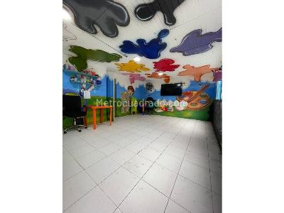 Casa de 5 alcobas en venta en Belen Rosales, Medellín, 300 m² · foto 11 de 19