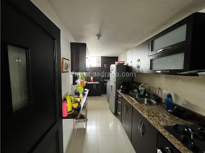 Apartamento en venta en El Refugio, Cali · foto 4 de 14