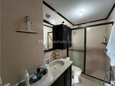 Apartamento en venta en El Refugio, Cali · foto 8 de 14