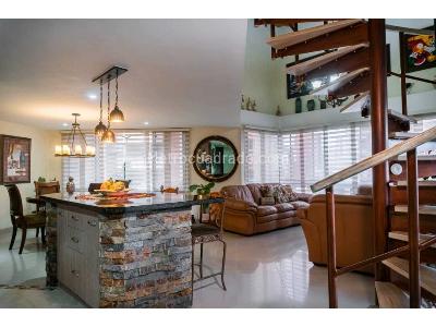 Apartamento en venta en Laureles, Medellín · foto 2 de 12
