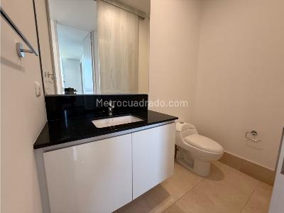 Apartamento de 3 alcobas en venta en Bellavista, Cali, 187 m² · foto 5 de 20