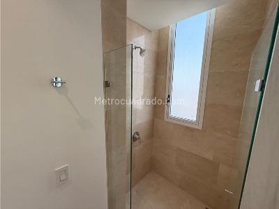 Apartamento de 3 alcobas en venta en Bellavista, Cali, 187 m² · foto 9 de 20