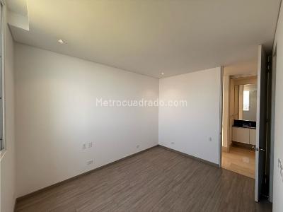 Apartamento de 3 alcobas en venta en Bellavista, Cali, 187 m² · foto 12 de 20