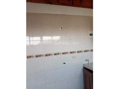 Apartamento de 2 alcobas en venta en El Limonar, Cali, 48 m² · foto 3 de 12