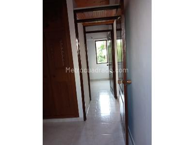 Apartamento de 2 alcobas en venta en El Limonar, Cali, 48 m² · foto 11 de 12