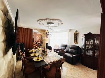 Apartamento de 4 alcobas en venta en Laureles, Medellín, 112 m² · foto 3 de 15