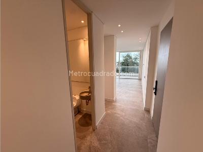 Apartamento de 4 alcobas en venta en Santa Monica Residencial, Cali, 182 m² · foto 19 de 20
