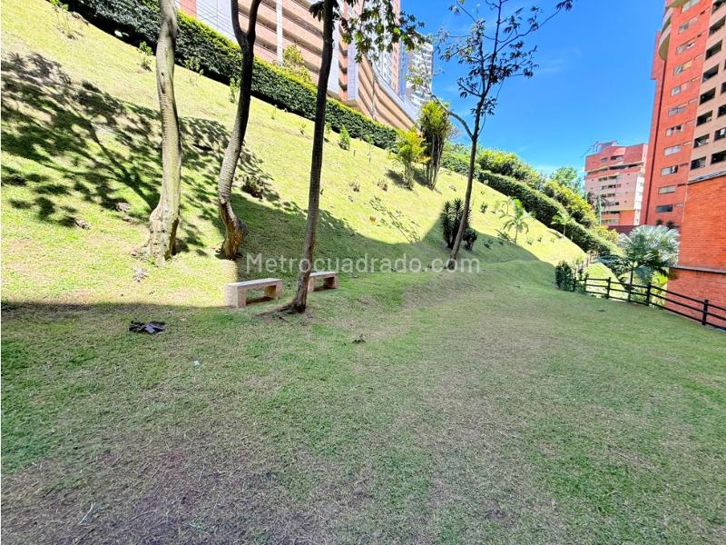 Piso – Sabaneta, San Isidro - Más