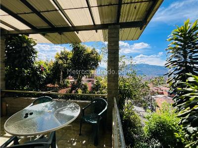 Casa de 3 alcobas en venta en Buenos Aires, Medellín, 190 m² · foto 2 de 15
