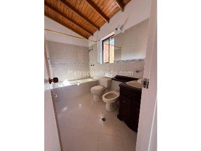 Casa de 5 alcobas en venta en San Antonio De Pereira, Rionegro, 117 m² · foto 11 de 16
