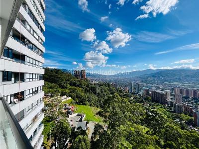 Apartamento en venta en El Poblado, Medellín · foto 6 de 20