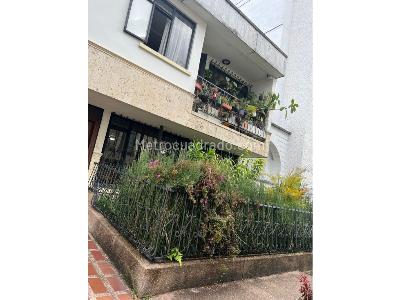 Casa de 4 alcobas en venta en Laureles, Armenia, 210 m² · foto 2 de 14