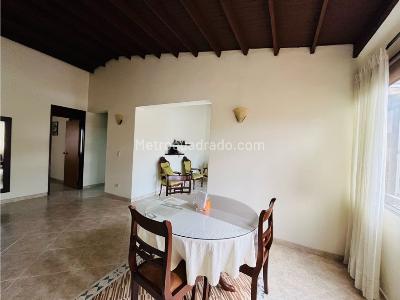 Apartamento de 4 alcobas en venta en Laureles, Medellín, 113 m² · foto 3 de 20