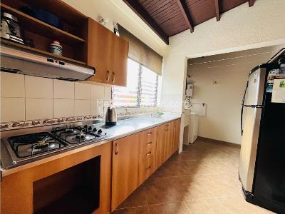 Apartamento de 4 alcobas en venta en Laureles, Medellín, 113 m² · foto 12 de 20
