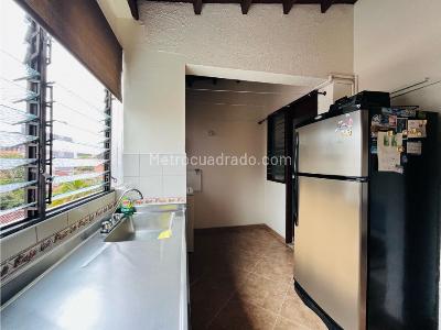 Apartamento de 4 alcobas en venta en Laureles, Medellín, 113 m² · foto 13 de 20