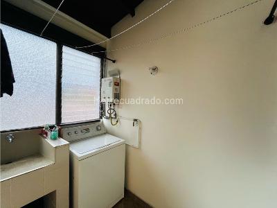 Apartamento de 4 alcobas en venta en Laureles, Medellín, 113 m² · foto 14 de 20