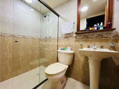 Apartamento de 4 alcobas en venta en Laureles, Medellín, 113 m² · foto 18 de 20