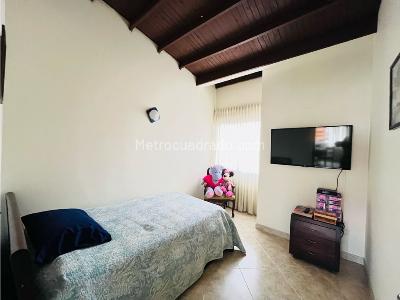 Apartamento de 4 alcobas en venta en Laureles, Medellín, 113 m² · foto 19 de 20