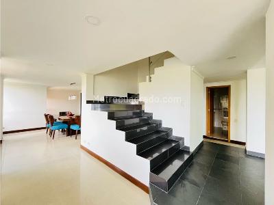 Apartamento en venta en El Poblado, Medellín · foto 2 de 20
