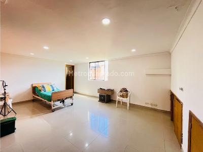 Apartamento en venta en El Poblado, Medellín · foto 10 de 20