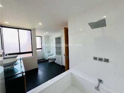 Apartamento en venta en El Poblado, Medellín · foto 19 de 20