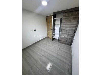 Apartamento de 3 alcobas en venta en Valerias, Bello, 74 m² · foto 5 de 5