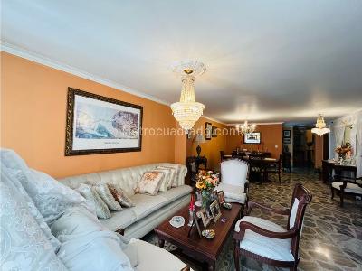 Apartamento de 4 alcobas en venta en Laureles, Medellín, 203 m² · foto 3 de 20