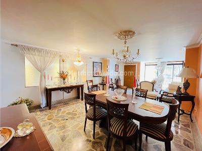 Apartamento de 4 alcobas en venta en Laureles, Medellín, 203 m² · foto 5 de 20