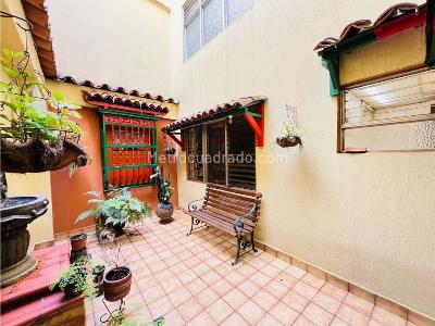 Apartamento de 4 alcobas en venta en Laureles, Medellín, 203 m² · foto 9 de 20