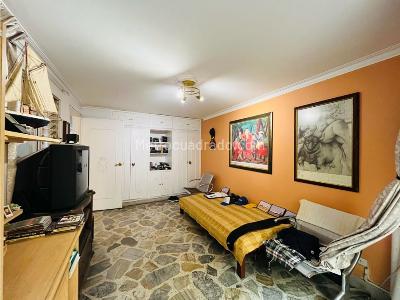 Apartamento de 4 alcobas en venta en Laureles, Medellín, 203 m² · foto 12 de 20