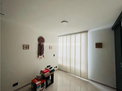 Apartamento en venta en Occidente, Medellín · foto 3 de 15