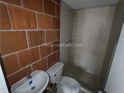 Apartamento de 3 alcobas en venta en Occidente, Medellín, 55 m² · foto 9 de 14