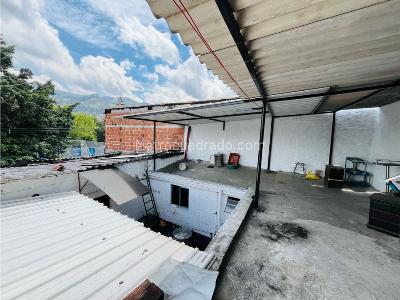 Casa de 4 alcobas en venta en Oriente, Medellín, 140 m² · foto 12 de 16