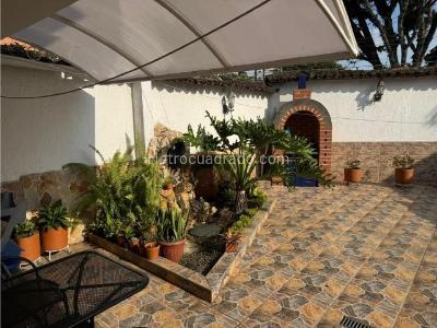 Casa de 4 alcobas en venta en Ciudad Jardin, Cali, 250 m² · foto 9 de 15