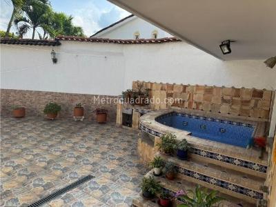Casa de 4 alcobas en venta en Ciudad Jardin, Cali, 250 m² · foto 11 de 15