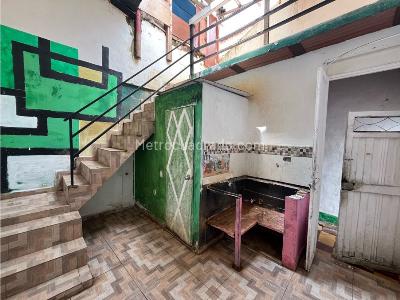 Casa de 5 alcobas en venta en Buenos Aires, Medellín, 256 m² · foto 5 de 15