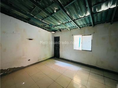 Casa de 5 alcobas en venta en Buenos Aires, Medellín, 256 m² · foto 12 de 15