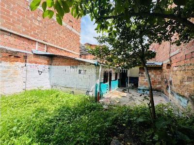 Casa de 5 alcobas en venta en Buenos Aires, Medellín, 256 m² · foto 14 de 15