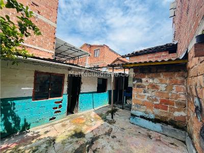 Casa de 5 alcobas en venta en Buenos Aires, Medellín, 256 m² · foto 15 de 15